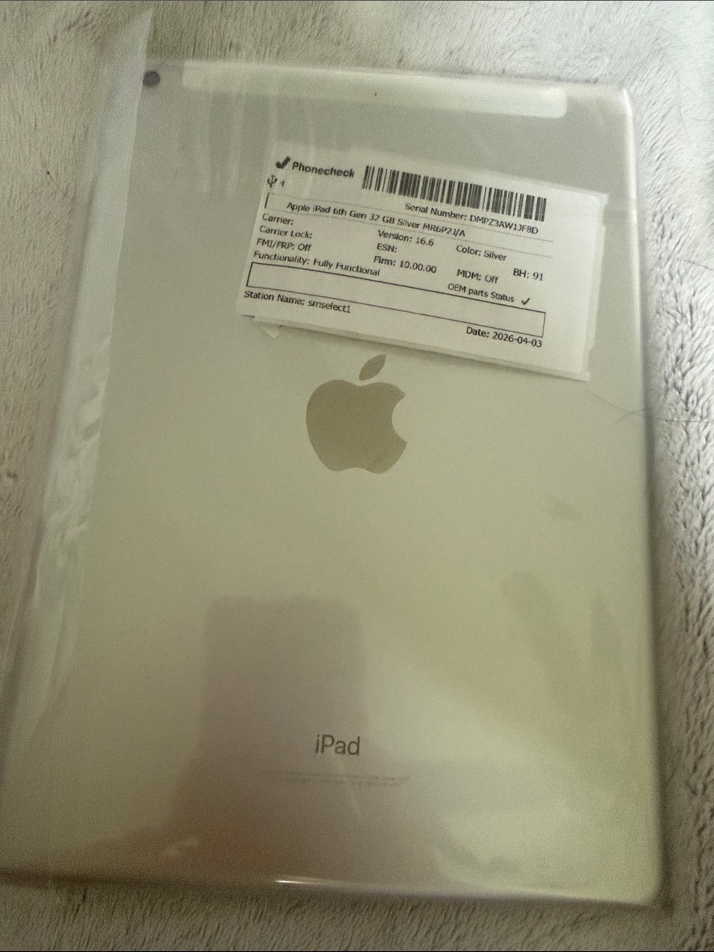 Apple iPad Silver Back Panel with Apple Logo